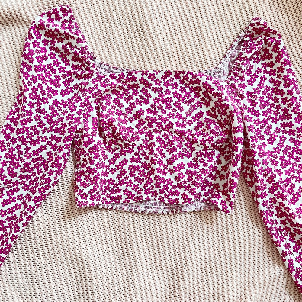 LA Hearts cropped pink flower blouse from Pacsun